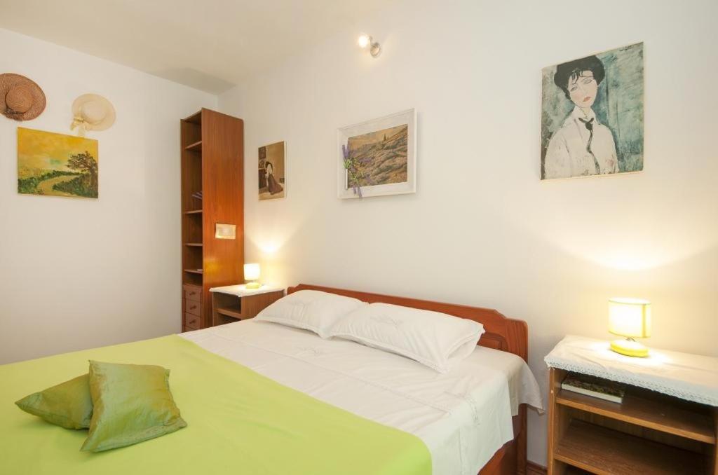 Apartments Kalajzic Pucisca Phòng bức ảnh