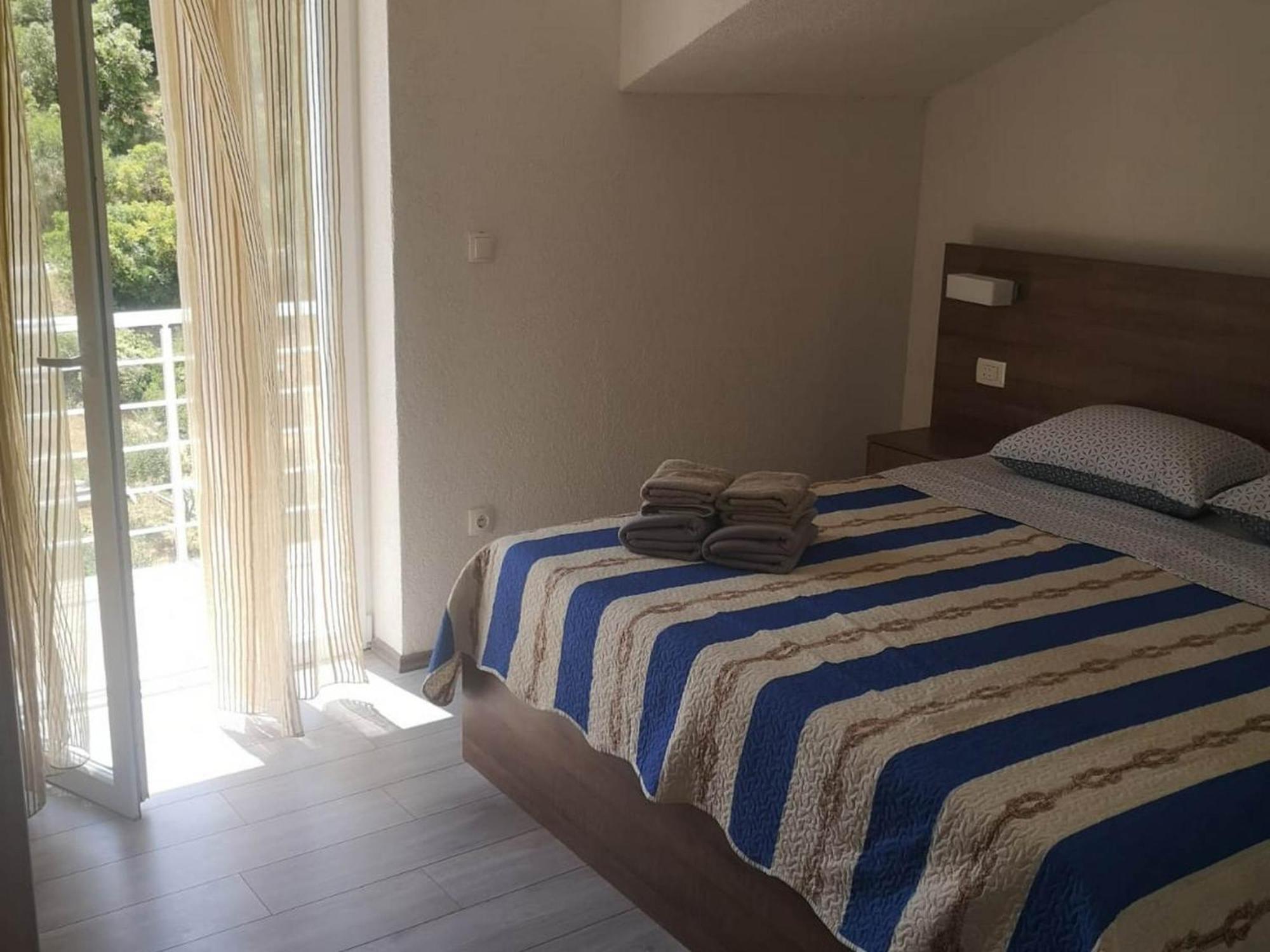 Apartments Kalajzic Pucisca Phòng bức ảnh